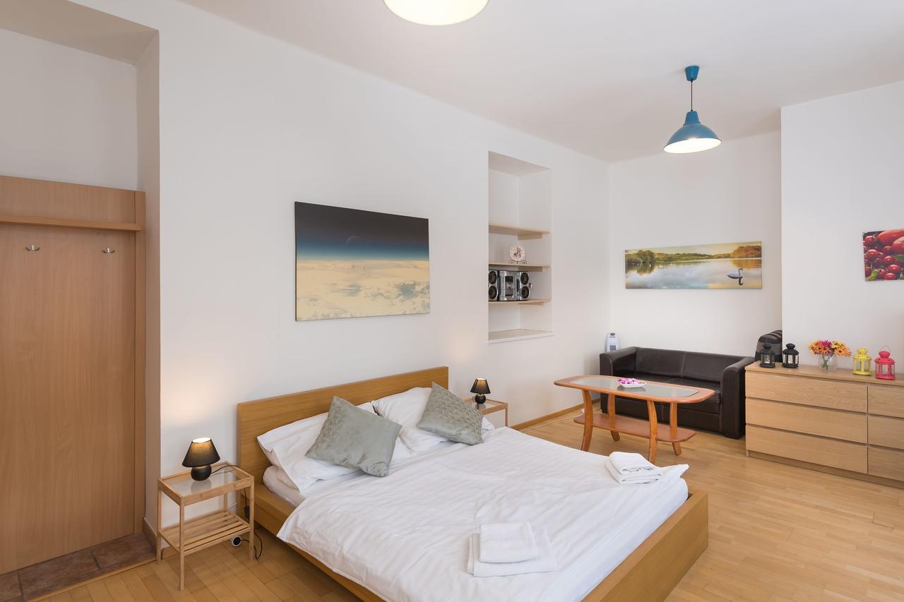 Spacious In The Heart Of * Praga